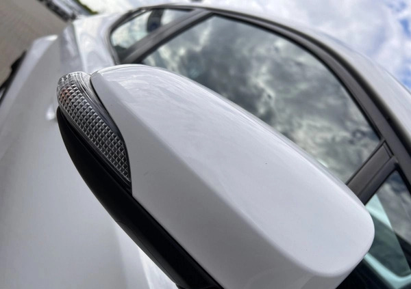 Toyota C-HR cena 85900 przebieg: 88791, rok produkcji 2019 z Bartoszyce małe 781